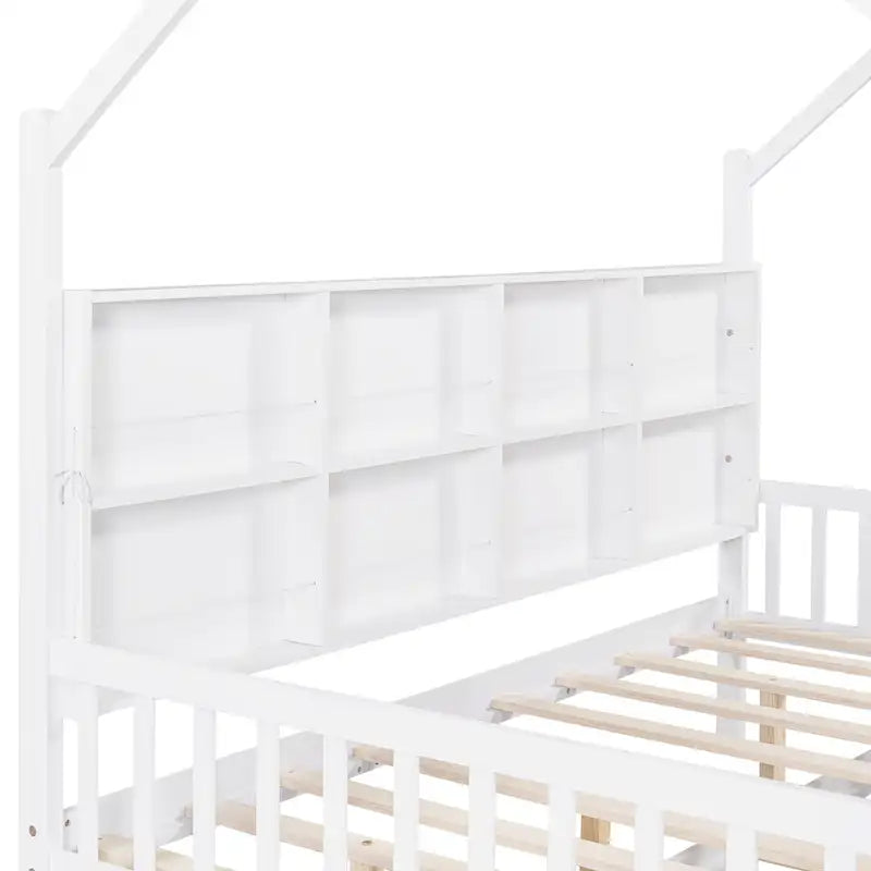 Letto a casetta bianco per bambini con letto estraibile e ripiano – 2 posti letto