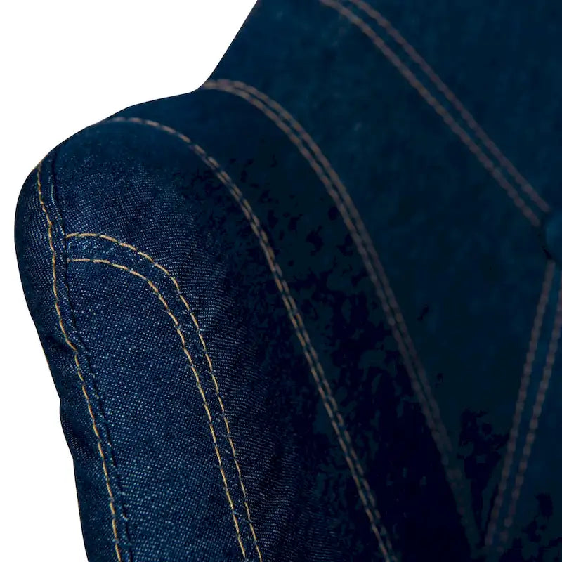 Poltrona a botte in denim, tappezzeria trapuntata, gambe in legno di faggio, 1 posto