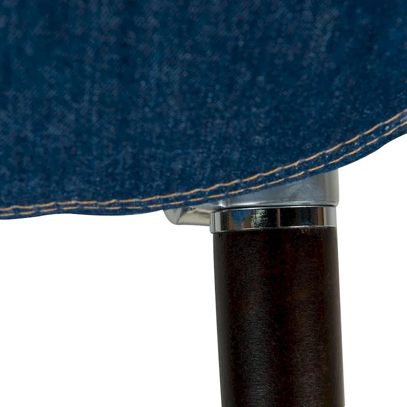 Poltrona a botte in denim, tappezzeria trapuntata, gambe in legno di faggio, 1 posto